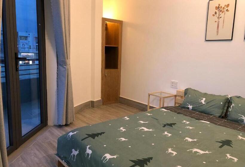 اتاق استاندارد چهارنفره با بالکن, Stay Hostel   300m From The Ferry