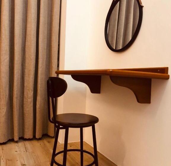 اتاق استاندارد با بالکن, Stay Hostel   300m From The Ferry