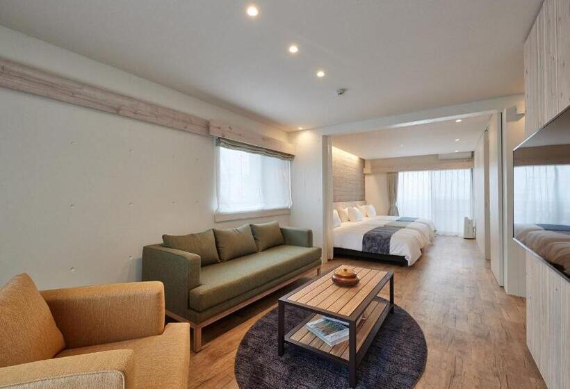 اتاق استاندارد سه نفره, Yomitan Condhotel Nd