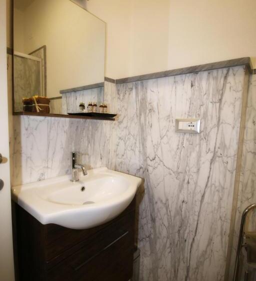 اتاق لوکس با بالکن, B & B La Marmifera