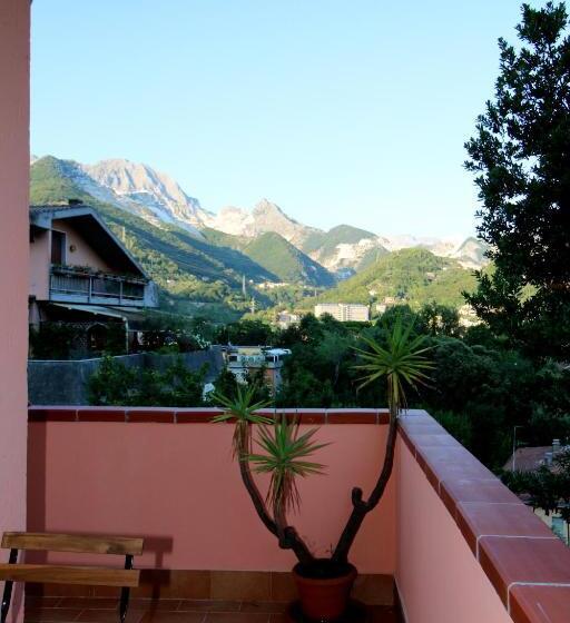 اتاق لوکس با بالکن, B & B La Marmifera