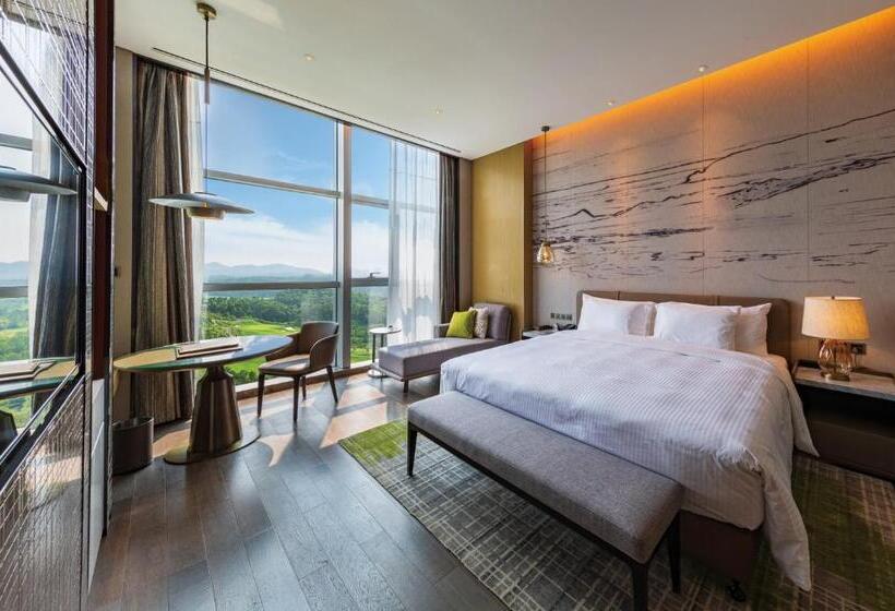 Номер Executive, Wanda Realm Heshan