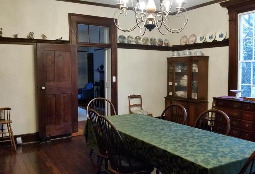 장애인을 위한 스탠다드 룸, Mountain Home Bed & Breakfast