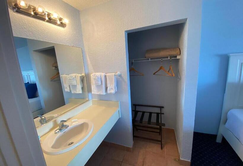Номер Стандарт, Coral Sands Inn
