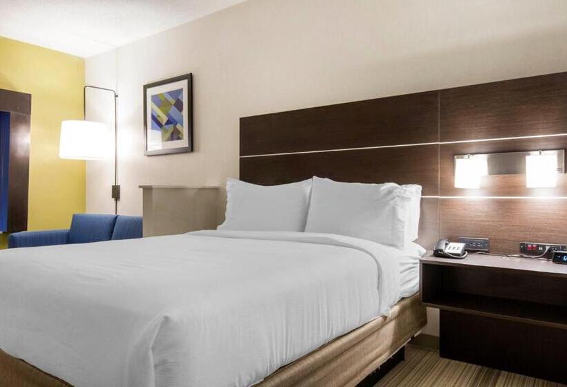 Люкс, Holiday Inn Express And Suites Chicago West   St Charles, An Ihg