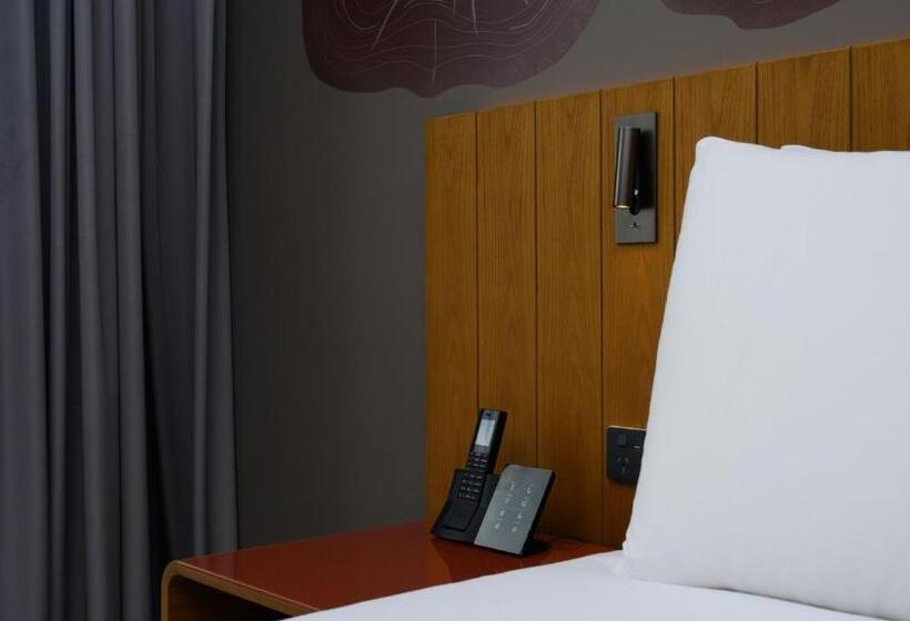 חדר קלאב, Crowne Plaza Hobart, An Ihg