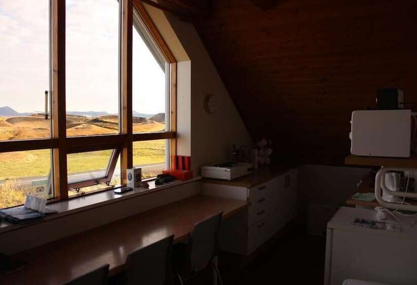 اتاق استاندارد سه تخته با سرویس بهداشتی مشترک, Skútustadir Guesthouse