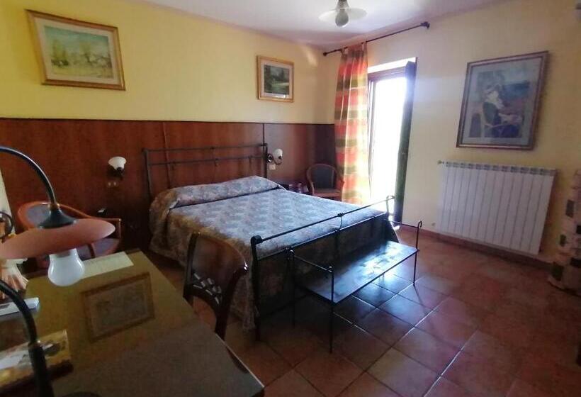 Номер Стандарт Вид на Горы, Locanda Del Barone