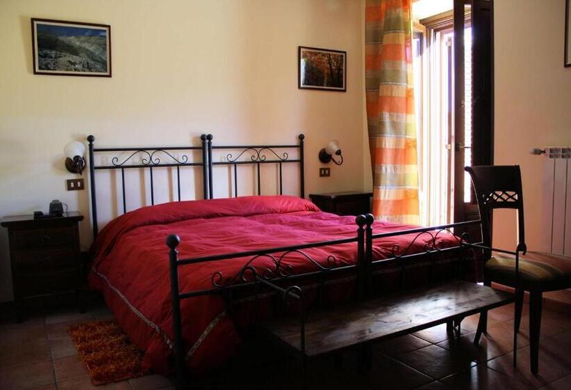 Номер Стандарт Вид на Горы, Locanda Del Barone