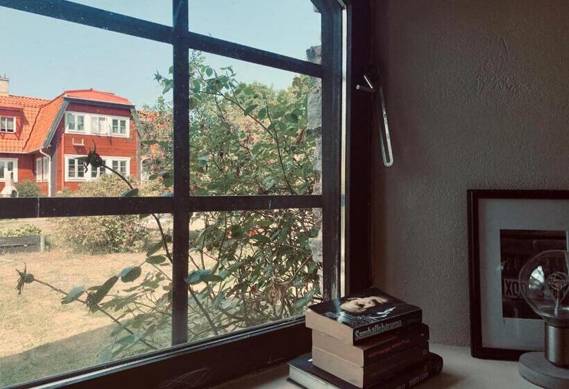 Номер Стандарт, Eksgården