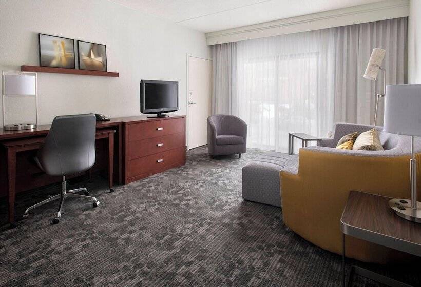Люкс, Courtyard By Marriott Boston Norwood/canton