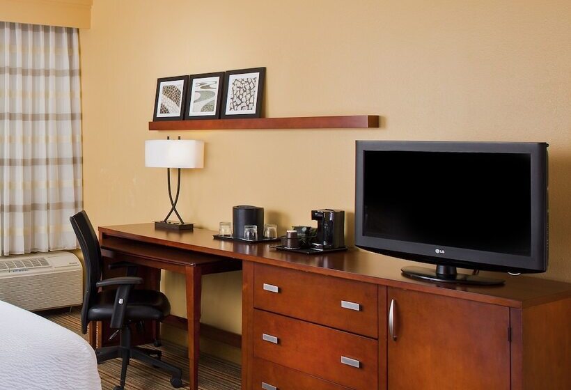 스탠다드 룸 더블 침대, Courtyard By Marriott Orlando Airport