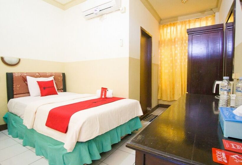 Номер Стандарт, Reddoorz Plus Near Pelabuhan Bitung
