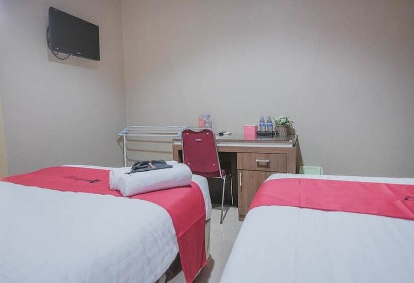 스탠다드 룸, Reddoorz Syariah Near Jamtos Jambi 2
