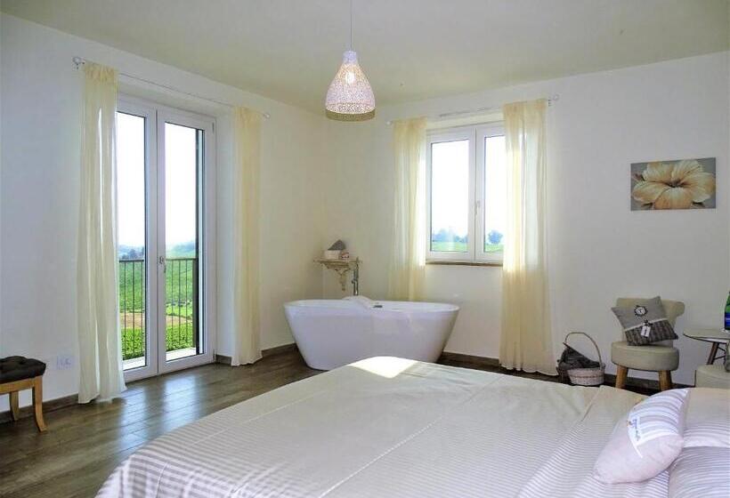 Люкс Повышенной Комфортности, Al Tirabusòn Country House