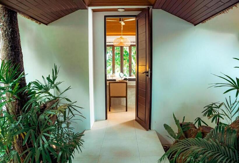 اتاق لوکس با چشم‌انداز دریا, Victoria Cliff Resort Nyaung Oo Phee Island