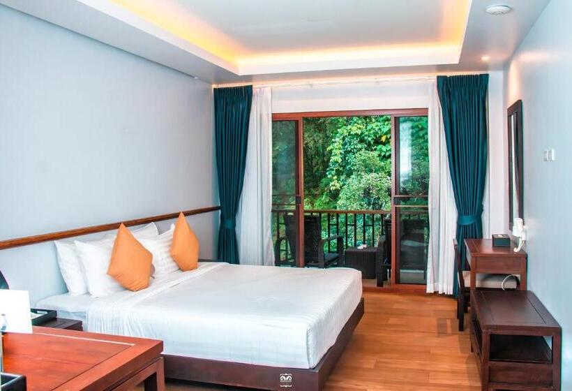 اتاق لوکس با چشم‌انداز باغ, Victoria Cliff Resort Nyaung Oo Phee Island