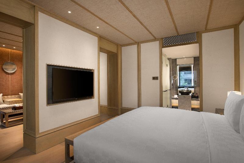 Люкс, Hualuxe Xi An Tanghua, An Ihg