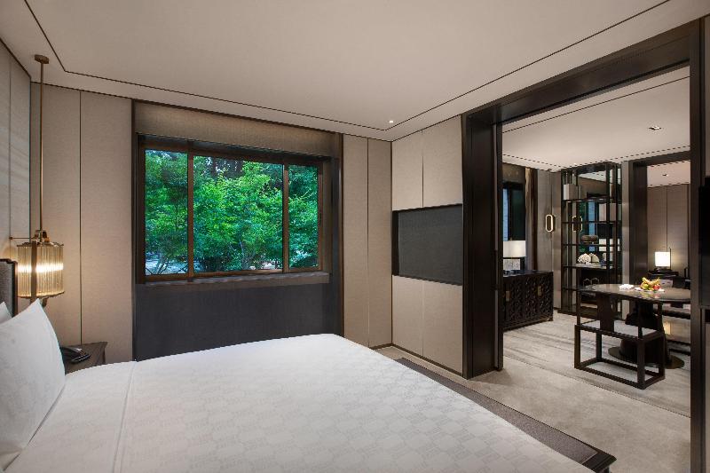 Люкс, Hualuxe Xi An Tanghua, An Ihg