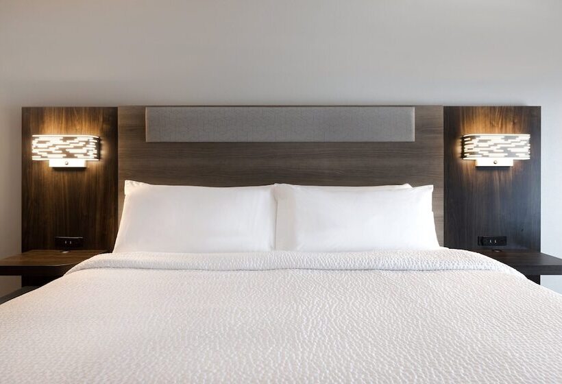 Номер Стандарт, Holiday Inn Express & Suites   Kansas City Ku Medical Center, An Ihg