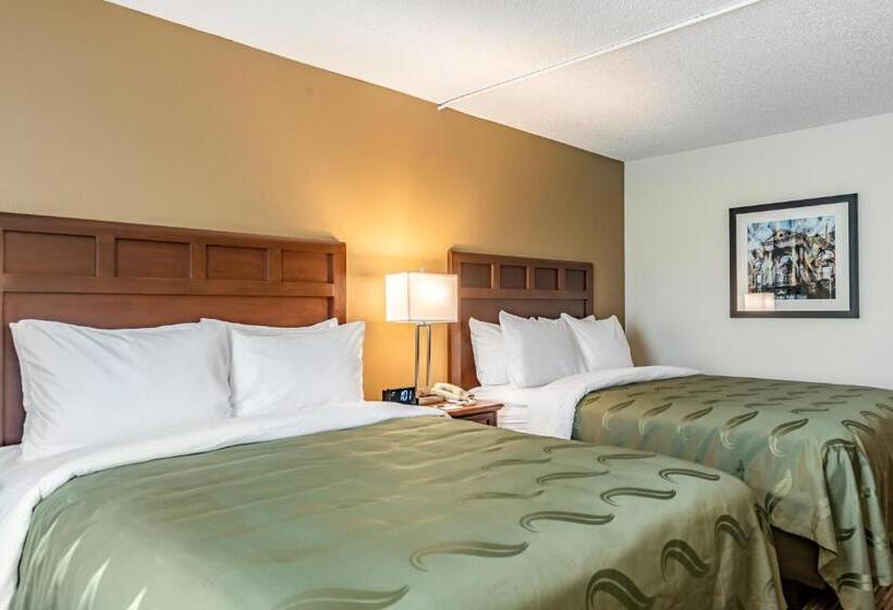 Номер Стандарт, Quality Inn Bucyrus North
