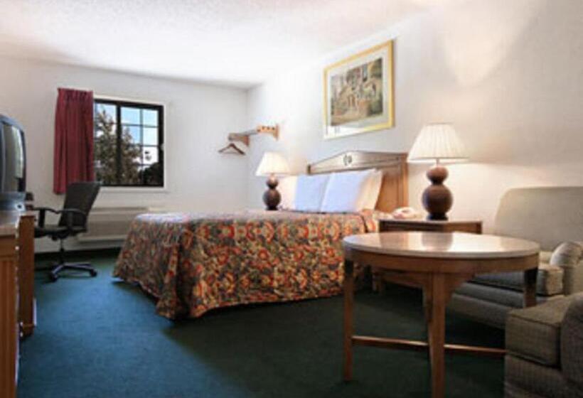 장애인을 위한 스탠다드 룸, Travelodge By Wyndham Waukegan Gurnee