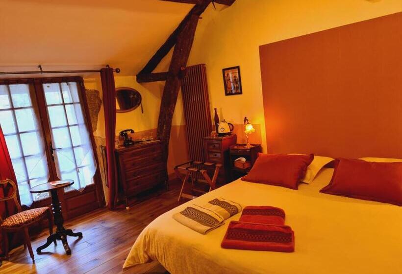 Superior Room with Terrace, Ferme De Tayac   Charme Avec Pool