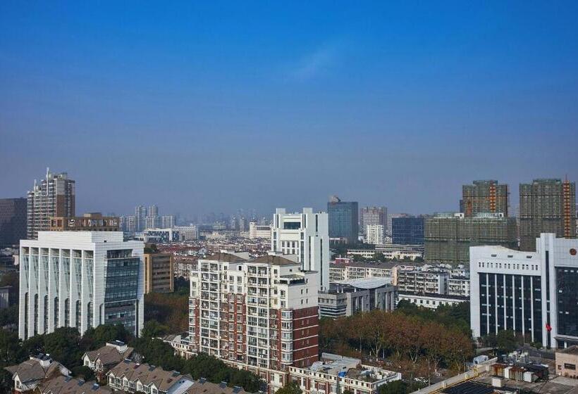 Номер Executive Кровать Квин, Four Points By Sheraton Jiaxing