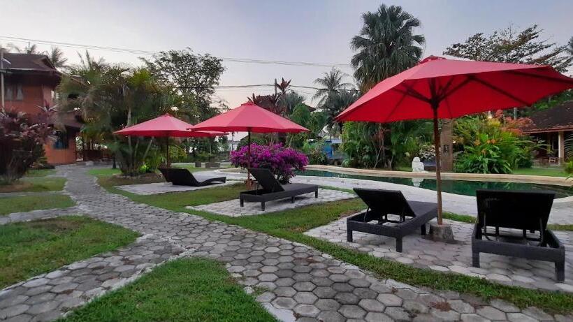Номер Стандарт, Besar Bulan Baru   Senggigi