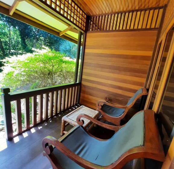 Стандартный Номер Кровать Кинг, Besar Bulan Baru   Senggigi