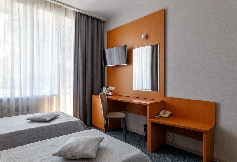 Номер Стандарт, Cronwell Park Nika