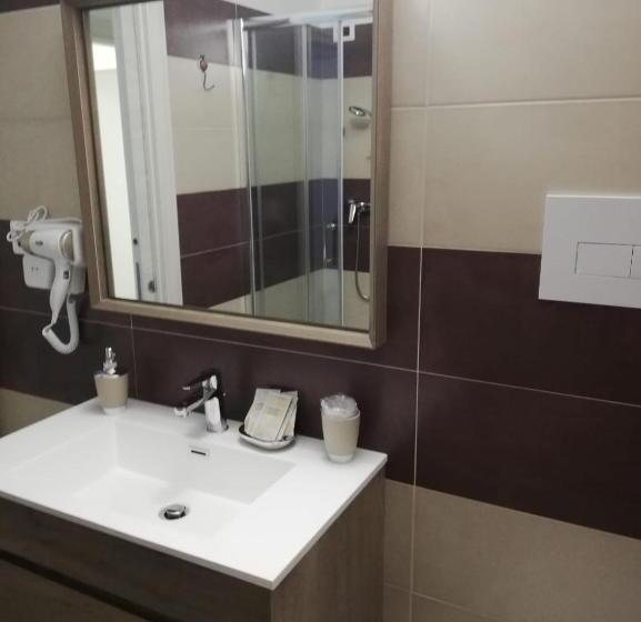 Четырехместный Номер Стандарт, B&b La Collina Dei Poeti