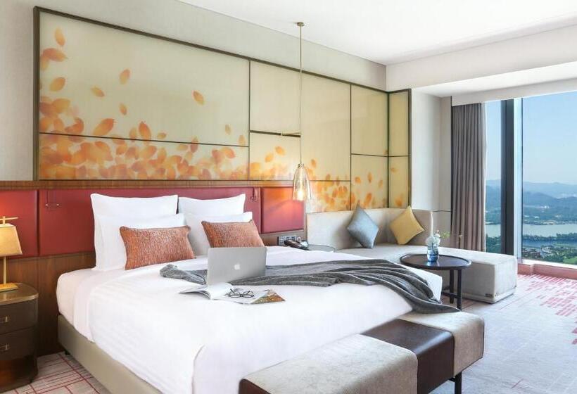 اتاق دلوکس با تخت کینگ و چشم‌انداز شهر, Pullman Huizhou Kaisa