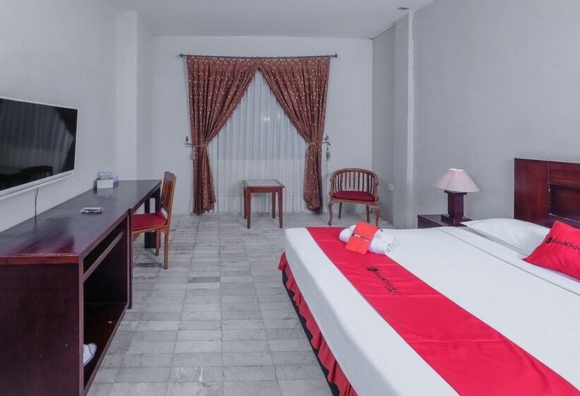 Номер Deluxe, Reddoorz Plus Near Uin Banjarmasin