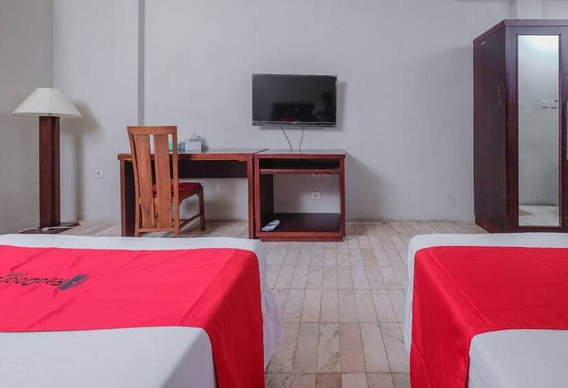 Номер Deluxe, Reddoorz Plus Near Uin Banjarmasin