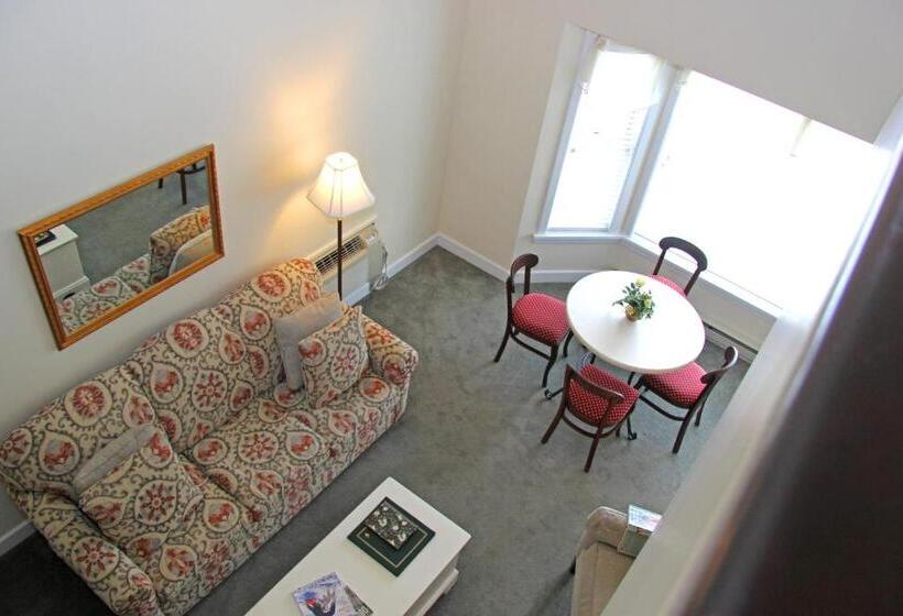 디럭스 스위트, Eagle Harbor Inn