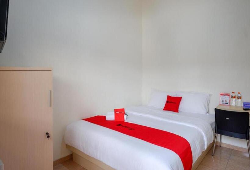 Номер Стандарт, Reddoorz Near Alun Alun Kudus 2