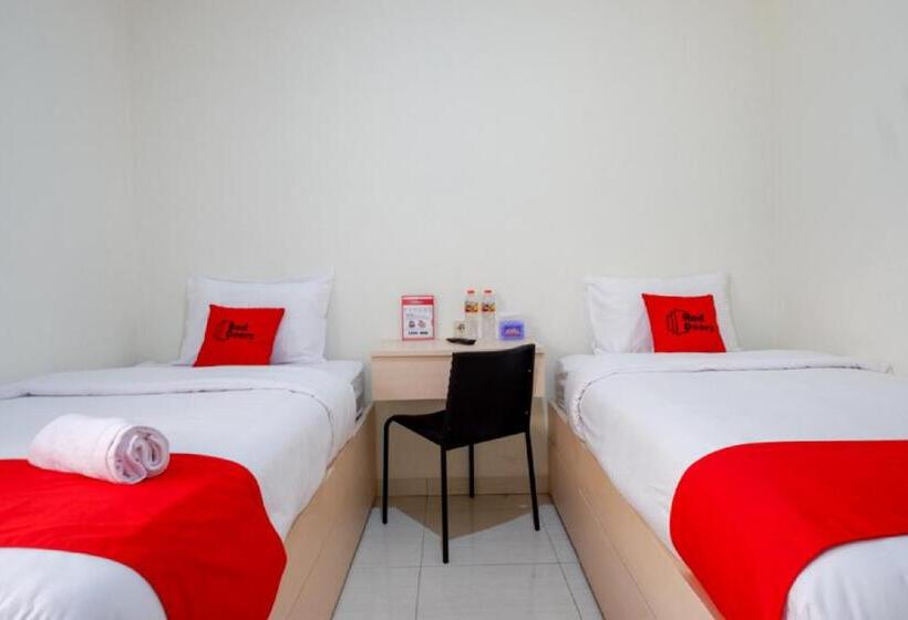 Номер Стандарт, Reddoorz Near Alun Alun Kudus 2