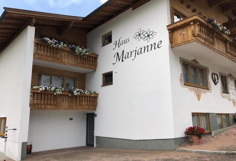 Номер Стандарт Вид на Горы, Haus Marjanne
