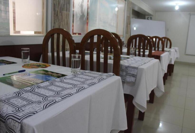 Студия Deluxe, Auditorio & Centro De Capacitaciones Central Park Pucallpa