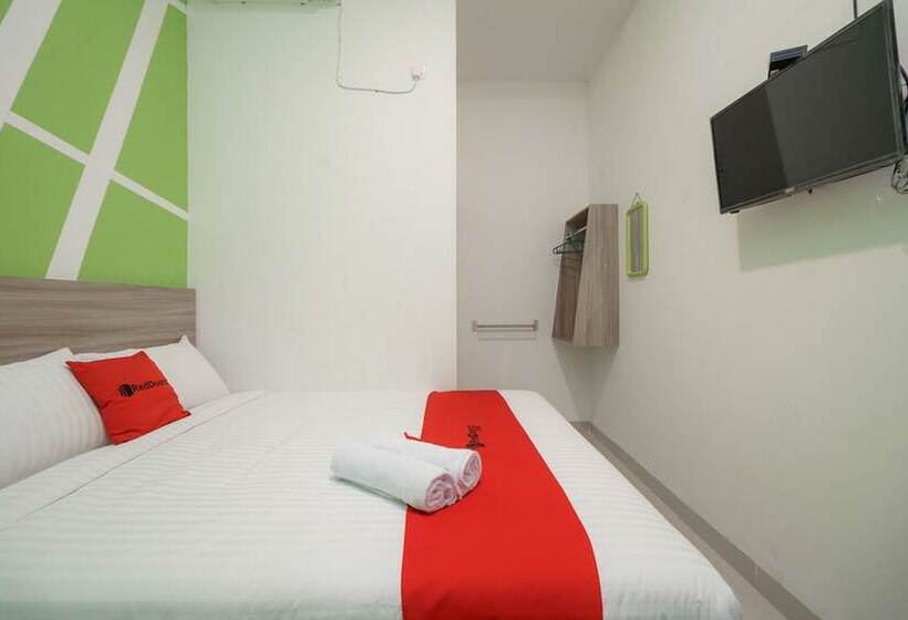 Номер Стандарт, Reddoorz Plus At Grand Tara Homestay Palembang
