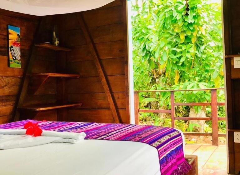 کلبه ییلاقی, Hostal Doble Vista