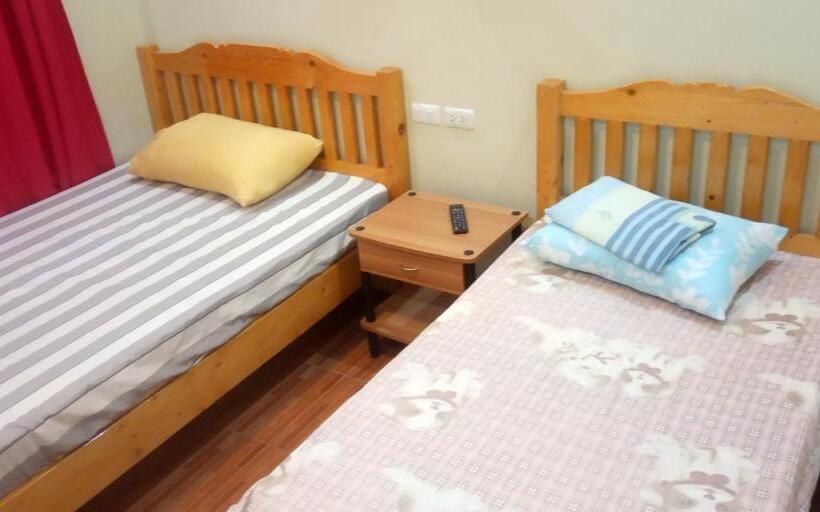 스탠다드 트리플 룸, Screaming Gecko Hostel