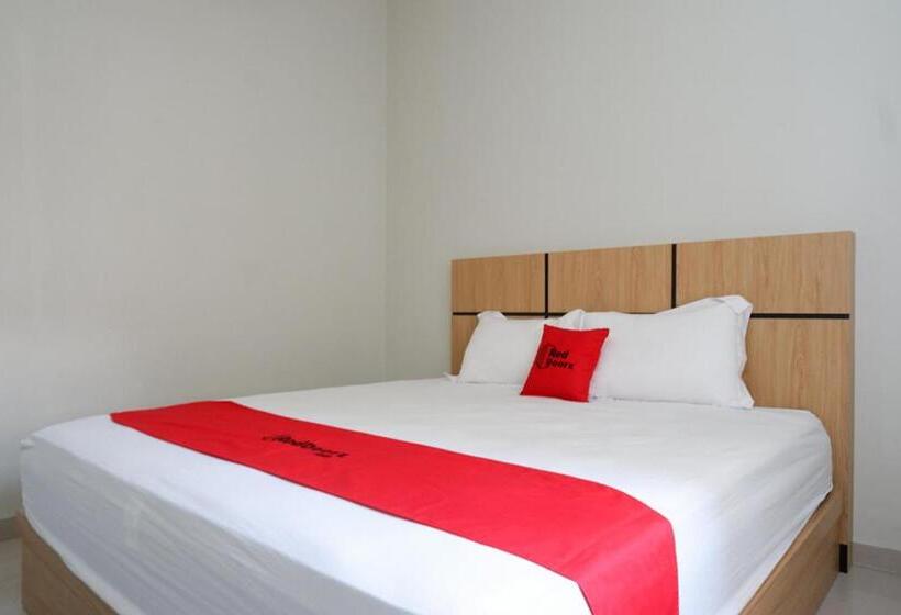 스탠다드 룸, Reddoorz Syariah Near Mutiara Sis Al Jufrie Airport Palu 2