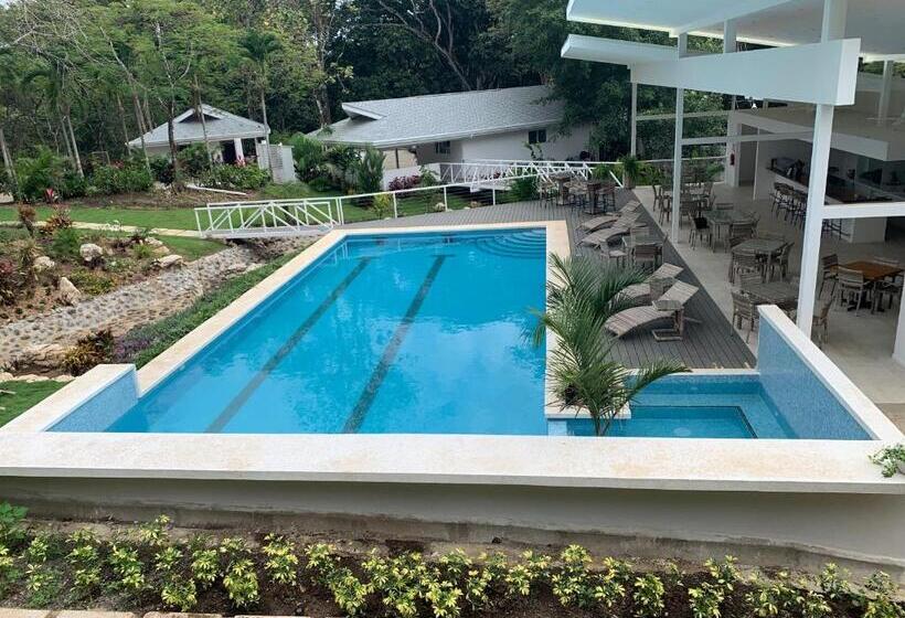 四人豪华间, Aves Hotel Montezuma