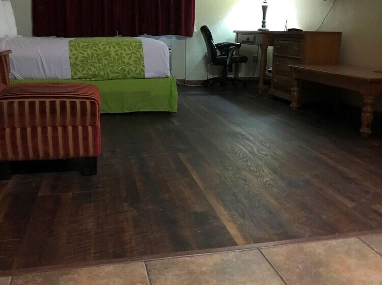 豪华套房, Americas Best Value Inn & Suites Anchorage Airport