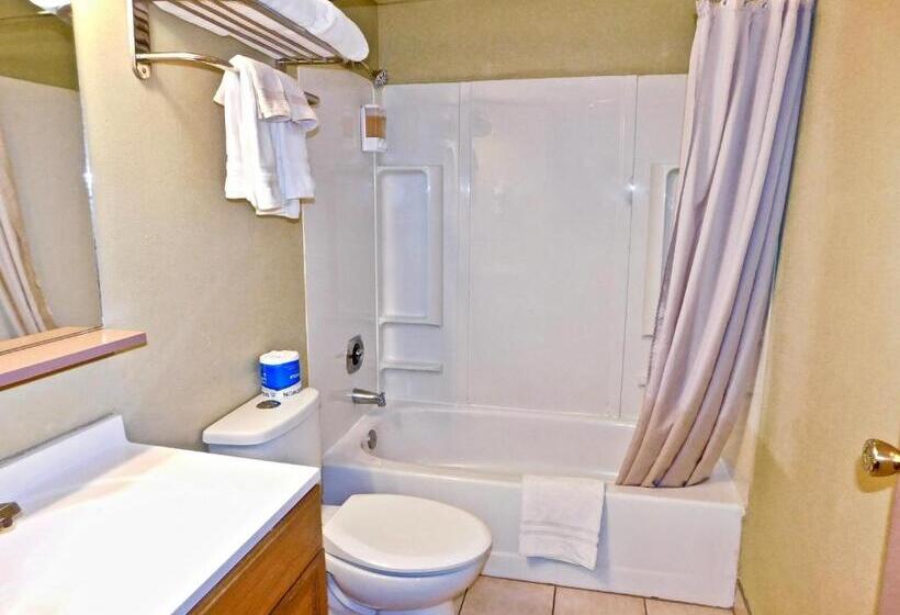 套房, Americas Best Value Inn & Suites Anchorage Airport