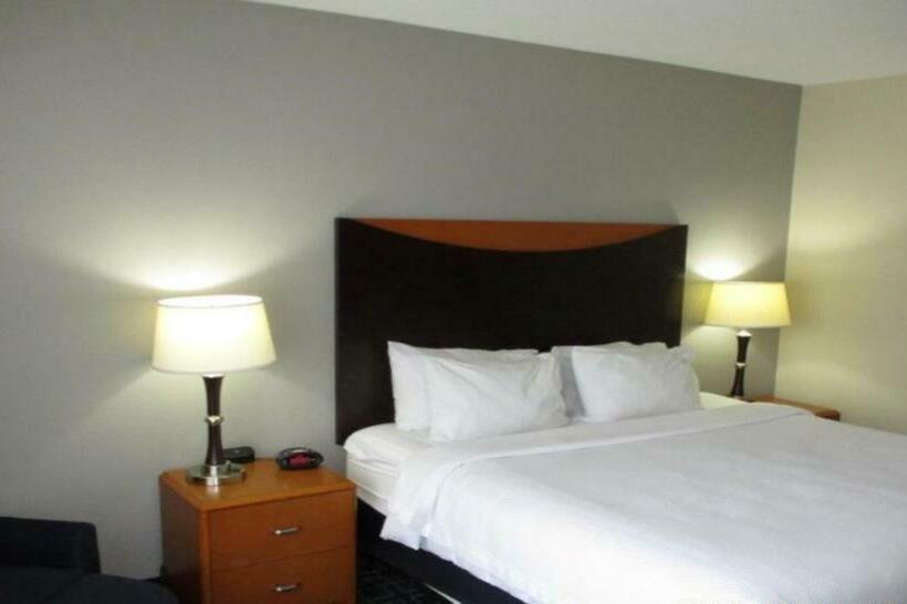 Номер Стандарт Кровать Кинг Адаптированный для Инвалидов, Best Western Louisville South   Shepherdsville
