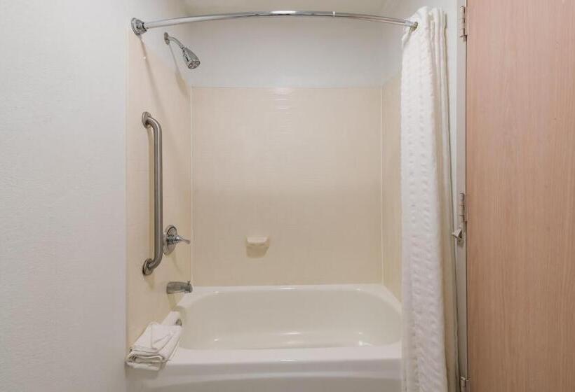 اتاق استاندارد با تخت بزرگ, Country Inn & Suites By Radisson, Wichita East, Ks
