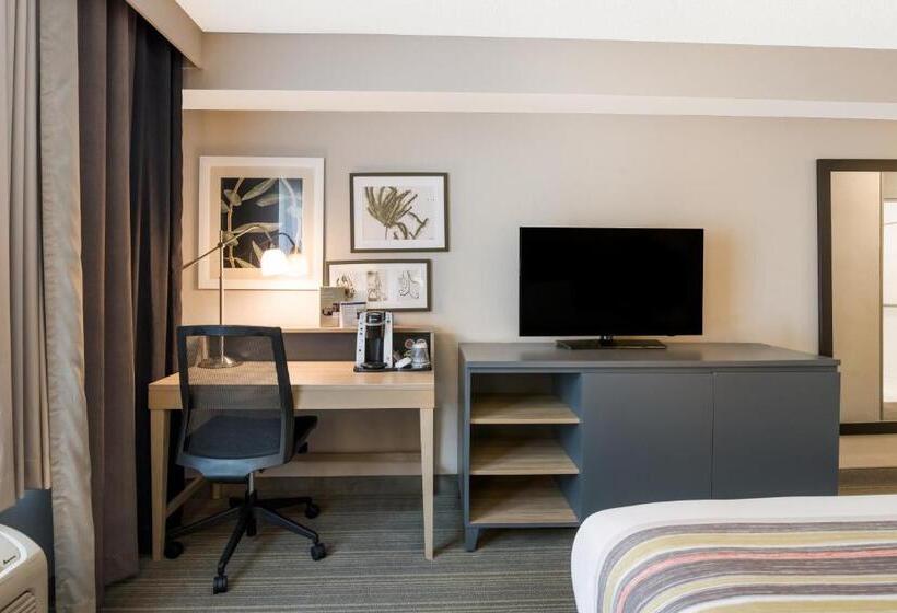 اتاق استاندارد با تخت بزرگ, Country Inn & Suites By Radisson, Wichita East, Ks